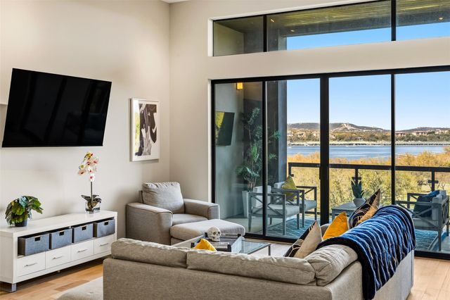 5921 Hi Line RD 2304, Austin, TX 78734