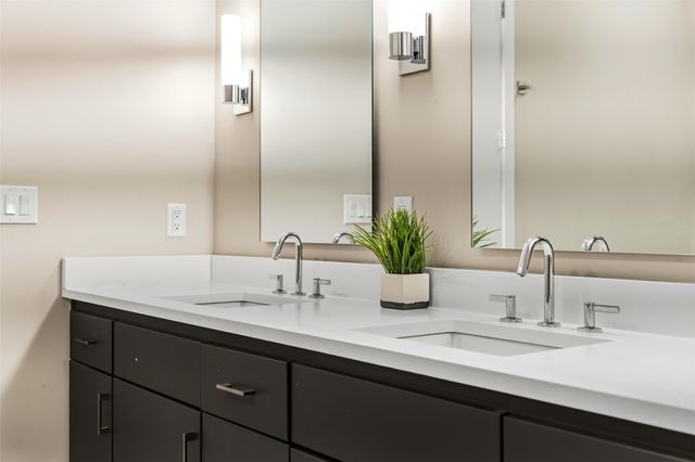 5921 Hi Line RD 2304, Austin, TX 78734