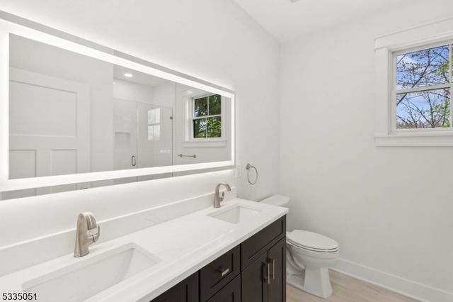 32 Felch Rd, Florham Park Boro, NJ 07932