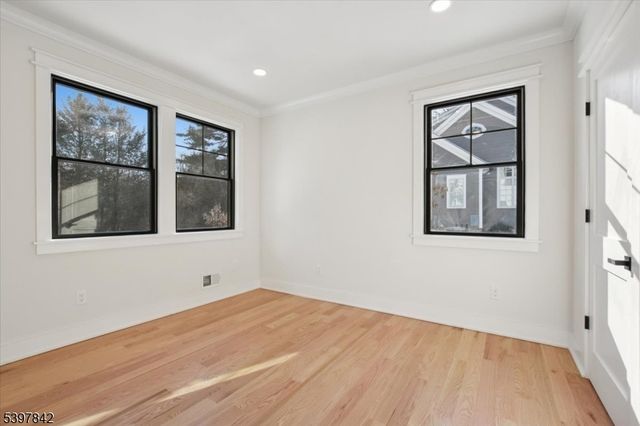 32 Felch Rd, Florham Park Boro, NJ 07932