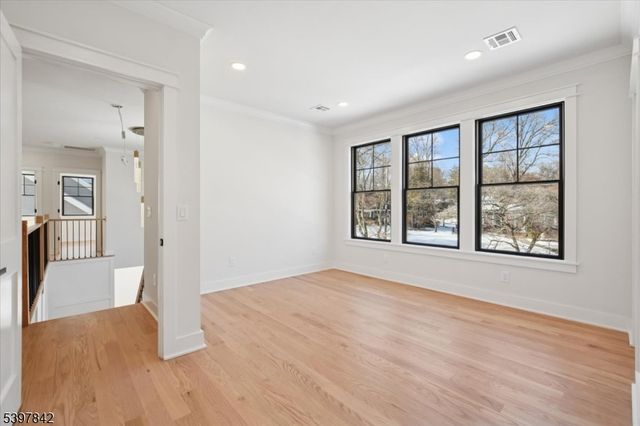 32 Felch Rd, Florham Park Boro, NJ 07932