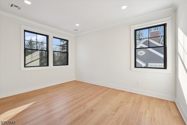 32 Felch Rd, Florham Park Boro, NJ 07932