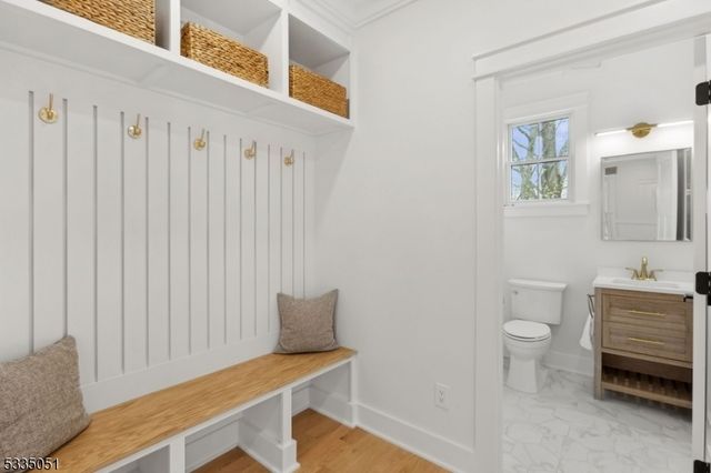 32 Felch Rd, Florham Park Boro, NJ 07932