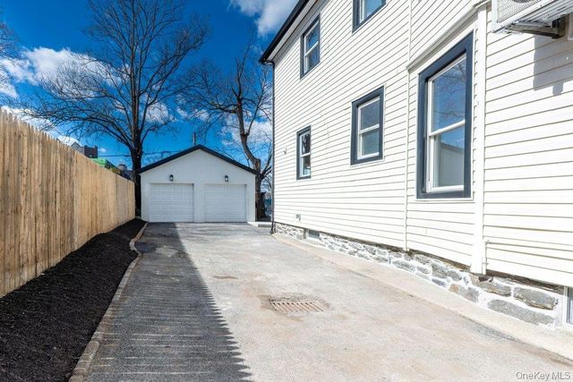 10 S 14th Avenue, Mount Vernon, NY 10550