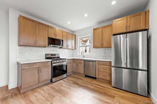 10 S 14th Avenue, Mount Vernon, NY 10550