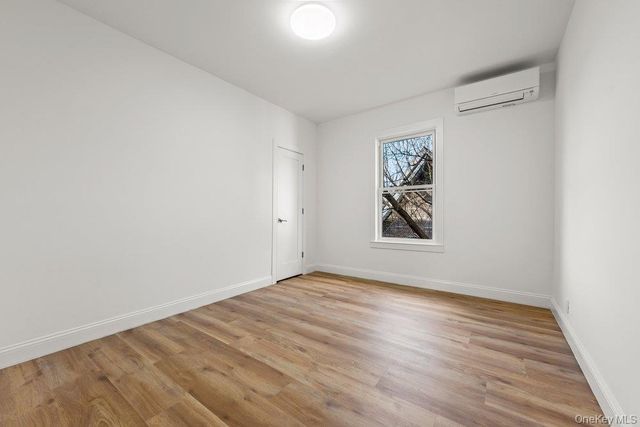 10 S 14th Avenue, Mount Vernon, NY 10550