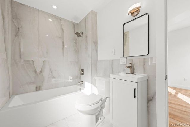 10 S 14th Avenue, Mount Vernon, NY 10550