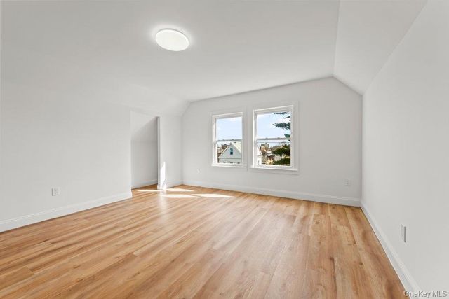 10 S 14th Avenue, Mount Vernon, NY 10550