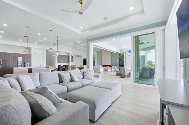 387 S SHORE DRIVE, Sarasota, FL 34234