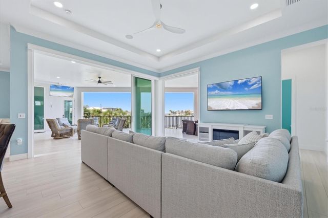 387 S SHORE DRIVE, Sarasota, FL 34234