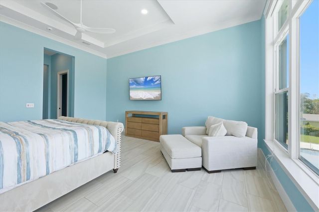 387 S SHORE DRIVE, Sarasota, FL 34234