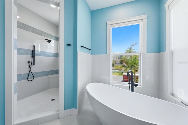 387 S SHORE DRIVE, Sarasota, FL 34234