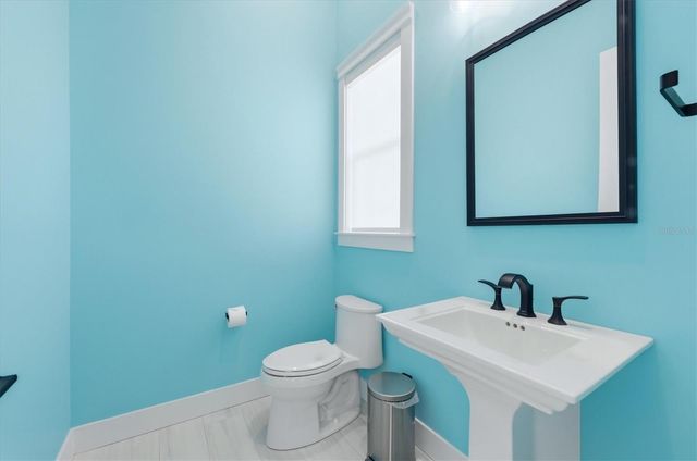 387 S SHORE DRIVE, Sarasota, FL 34234
