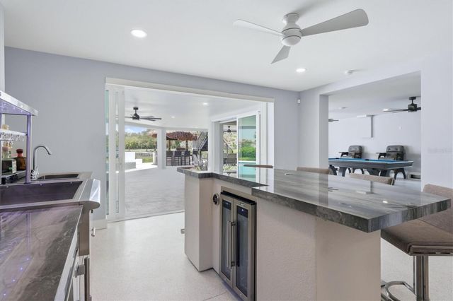 387 S SHORE DRIVE, Sarasota, FL 34234
