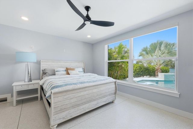387 S SHORE DRIVE, Sarasota, FL 34234