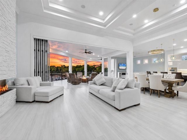 387 S SHORE DRIVE, Sarasota, FL 34234