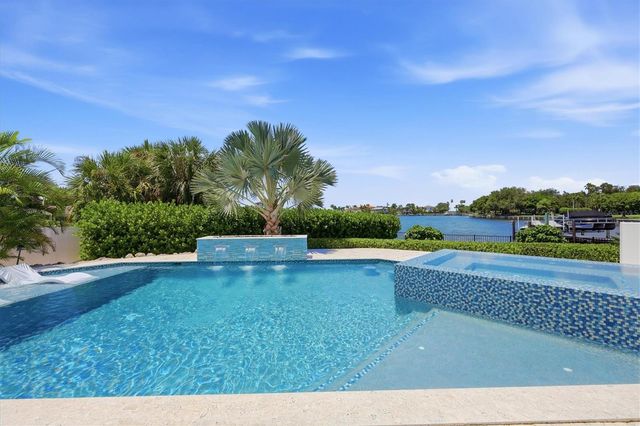 387 S SHORE DRIVE, Sarasota, FL 34234