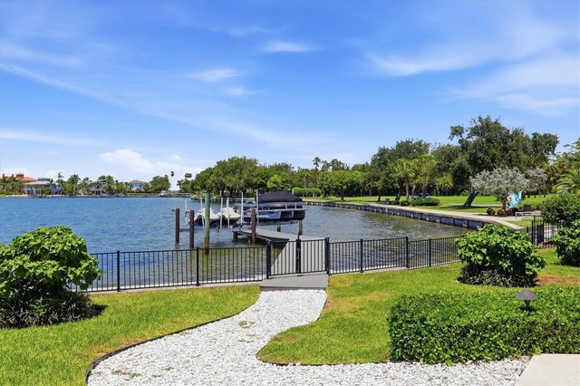 387 S SHORE DRIVE, Sarasota, FL 34234