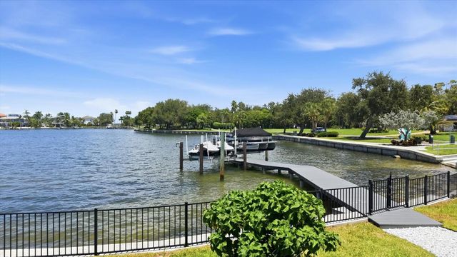 387 S SHORE DRIVE, Sarasota, FL 34234