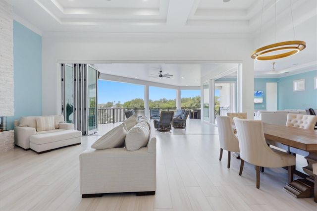 387 S SHORE DRIVE, Sarasota, FL 34234