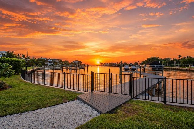 387 S SHORE DRIVE, Sarasota, FL 34234