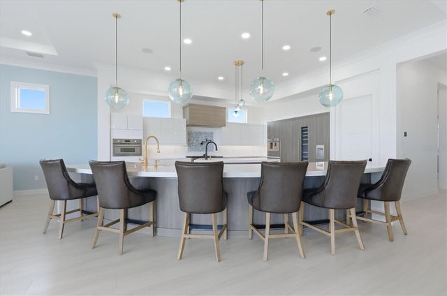 387 S SHORE DRIVE, Sarasota, FL 34234