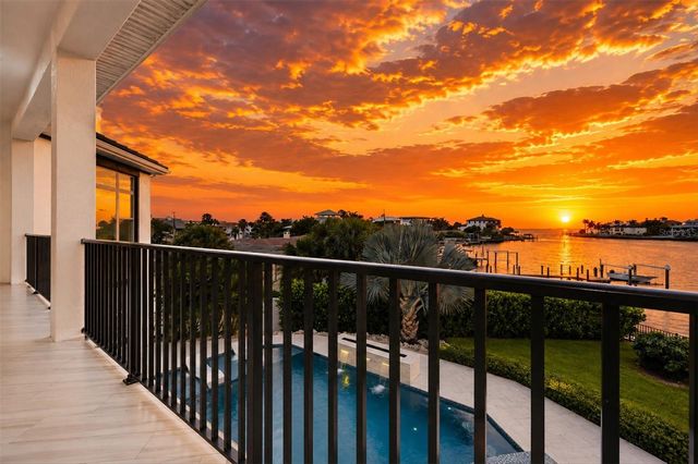387 S SHORE DRIVE, Sarasota, FL 34234