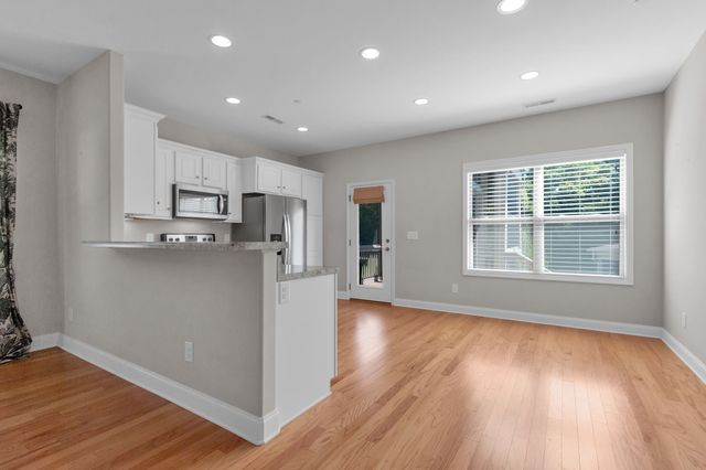 422 Bruce Dr, Spring Hill, TN 37174