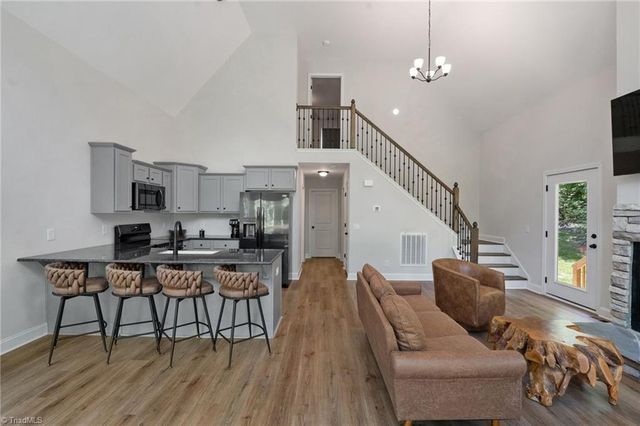 686 SweetWater Road, Boomer, NC 28606