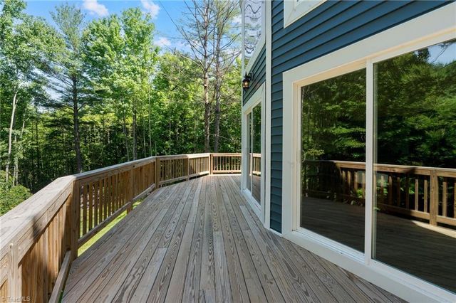 686 SweetWater Road, Boomer, NC 28606