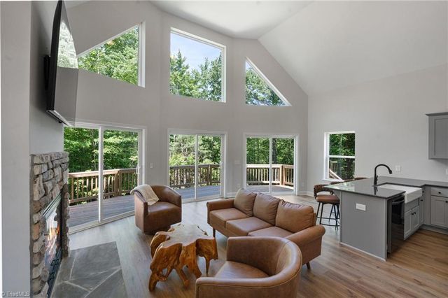 686 SweetWater Road, Boomer, NC 28606
