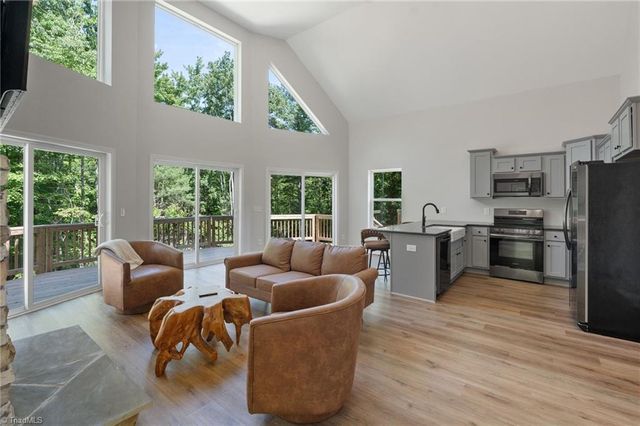 686 SweetWater Road, Boomer, NC 28606