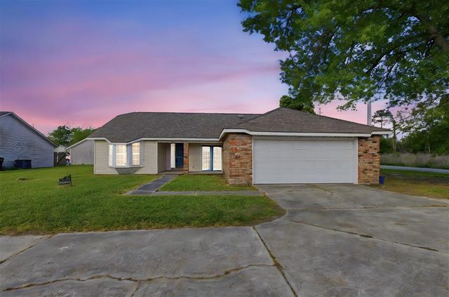 5680 Spanish Mission Court, Lake Charles, LA 70605