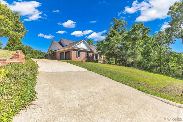 221 Doe Drive, Prattville, AL 36067