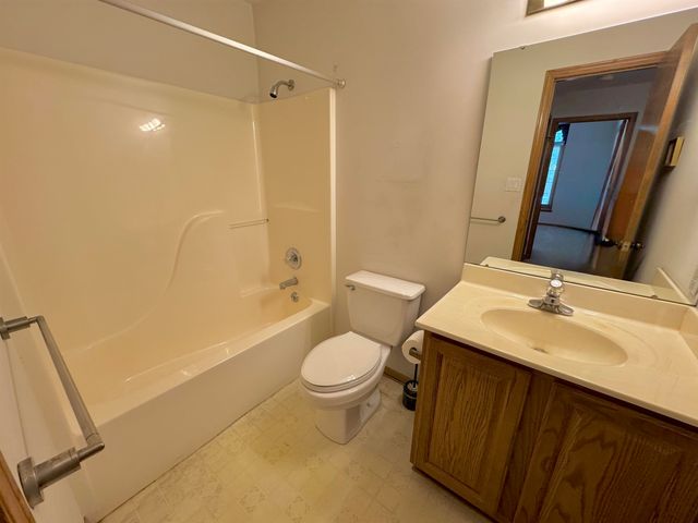 2325 Potters Ct., El Dorado, KS 67042