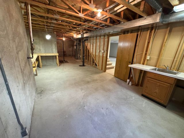 2325 Potters Ct., El Dorado, KS 67042