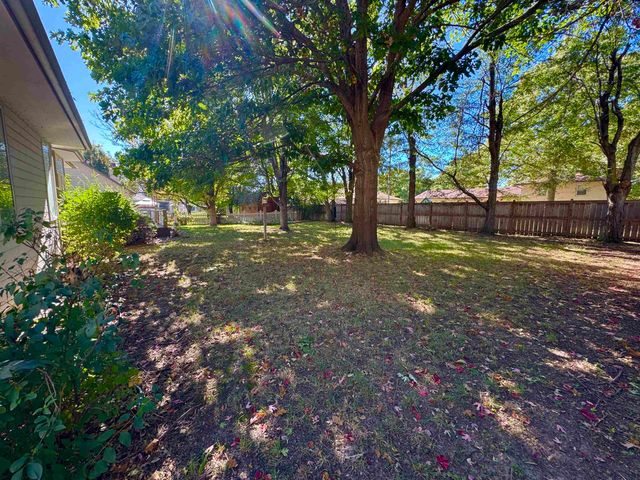 2325 Potters Ct., El Dorado, KS 67042