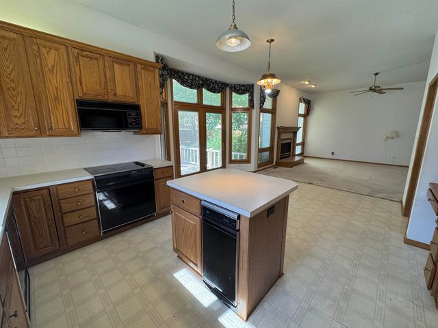 2325 Potters Ct., El Dorado, KS 67042