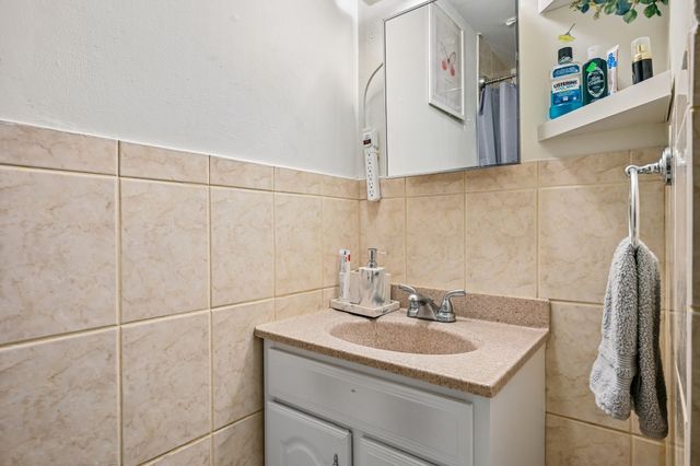 21 Staples Ave 23, Everett, MA 02149