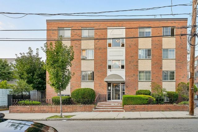 21 Staples Ave 23, Everett, MA 02149