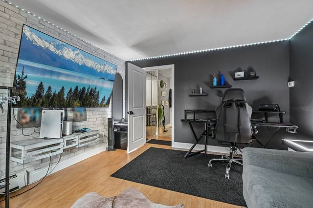 21 Staples Ave 23, Everett, MA 02149