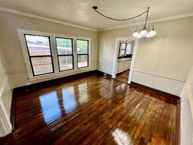 1018 S Seaman Street, Eastland, TX 76448