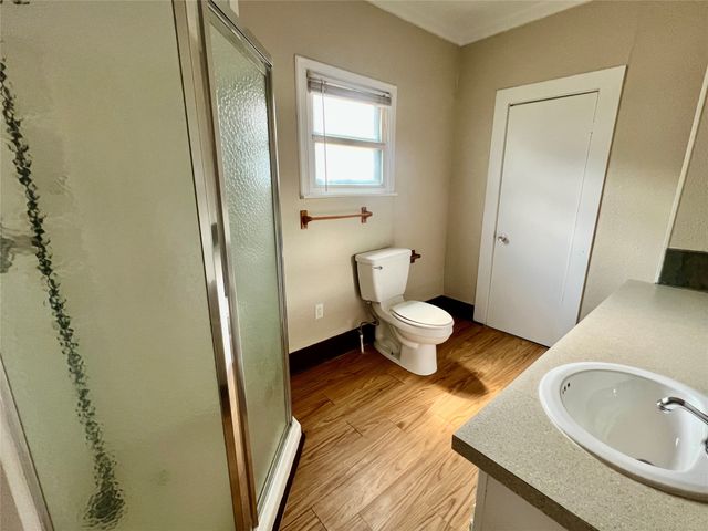 1018 S Seaman Street, Eastland, TX 76448