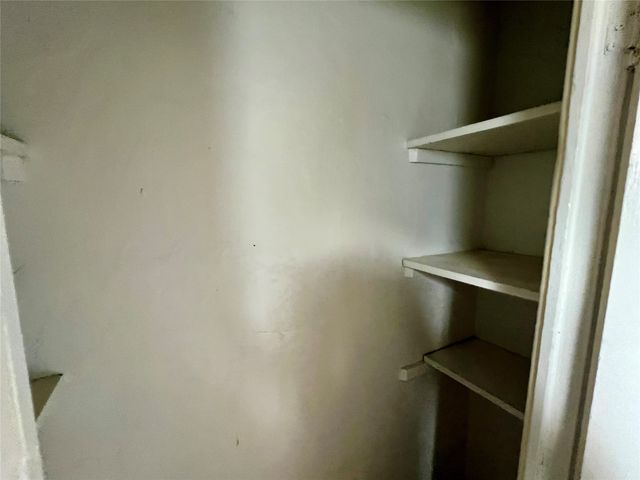 1018 S Seaman Street, Eastland, TX 76448