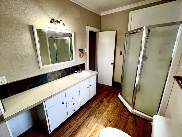 1018 S Seaman Street, Eastland, TX 76448