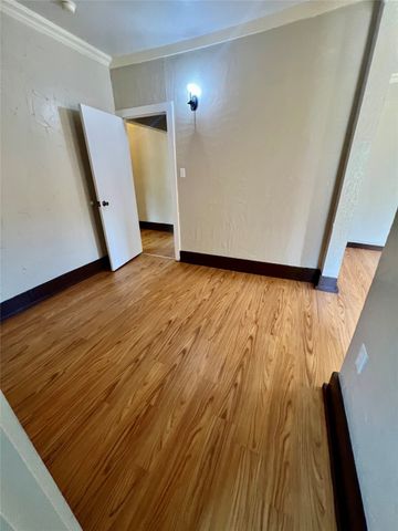 1018 S Seaman Street, Eastland, TX 76448