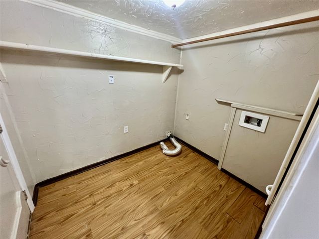 1018 S Seaman Street, Eastland, TX 76448