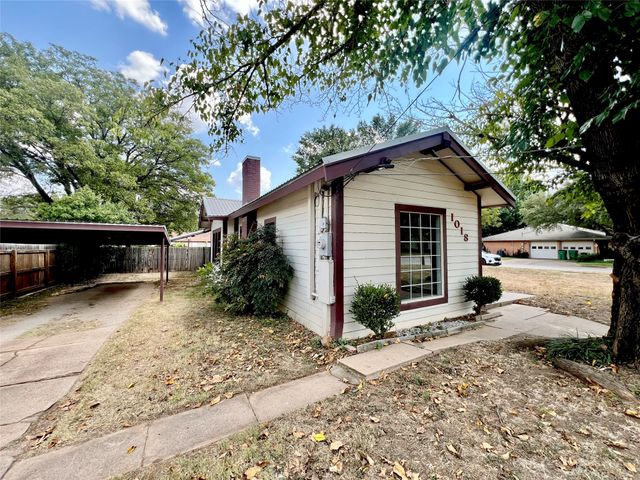 1018 S Seaman Street, Eastland, TX 76448