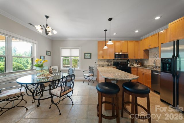 195 Oak Lane, Mars Hill, NC 28754
