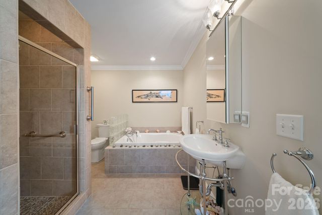 195 Oak Lane, Mars Hill, NC 28754